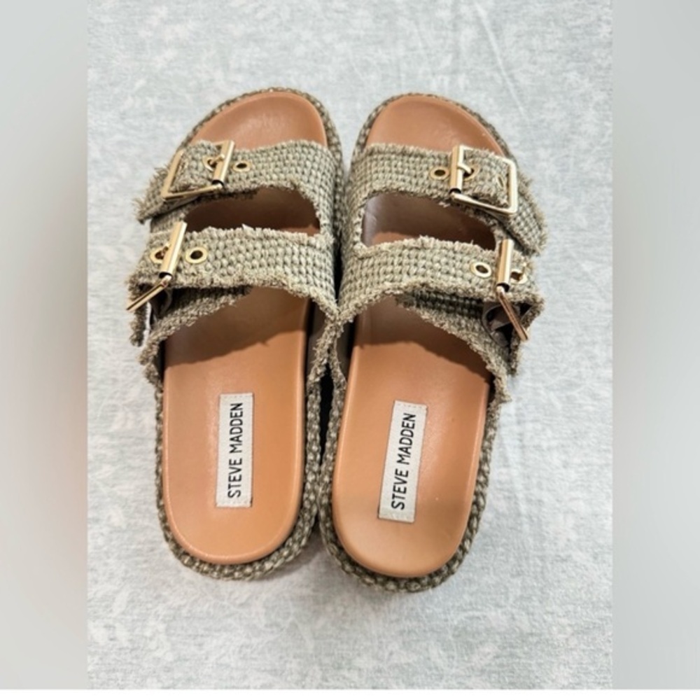 Steve Madden Tan Textured Heels